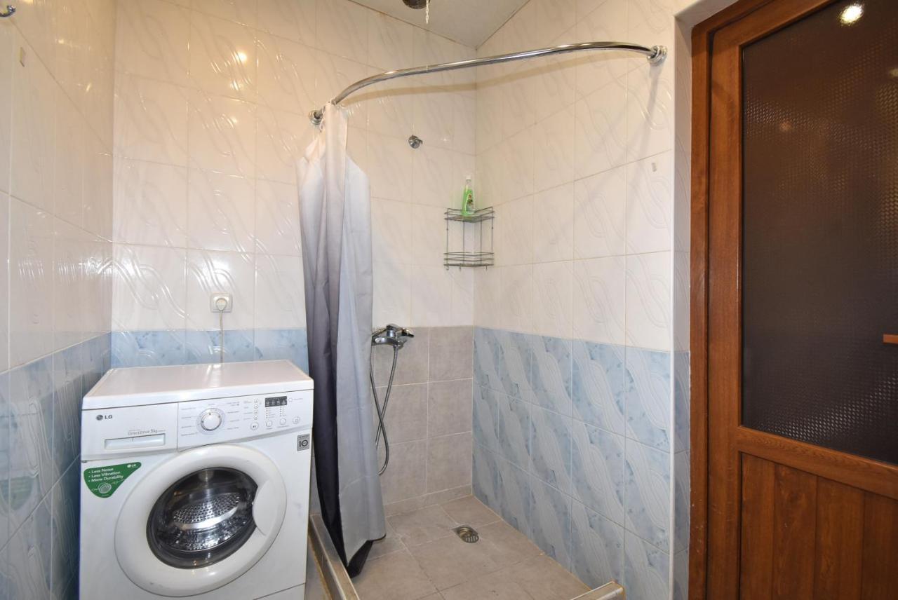Armenak Apartment 5-Комнатная Erévan Extérieur photo