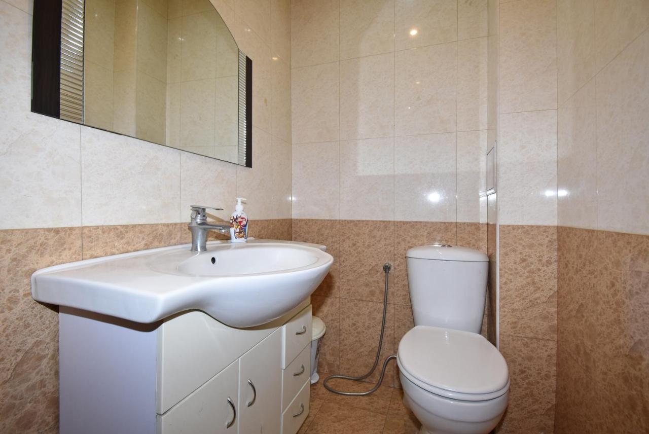 Armenak Apartment 5-Комнатная Erévan Extérieur photo
