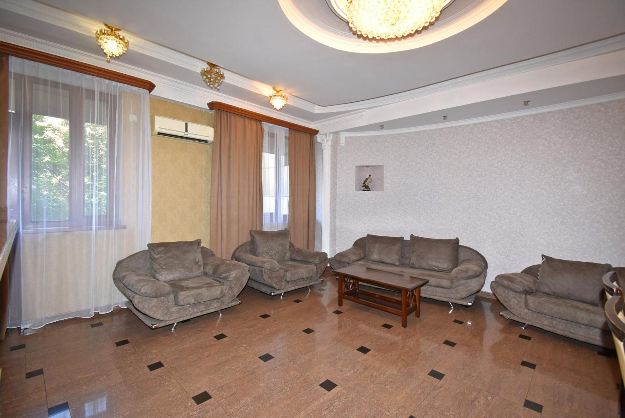 Armenak Apartment 5-Комнатная Erévan Extérieur photo